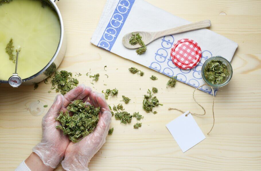 Cómo hacer lubricante de marihuana- Alchimia Grow Shop